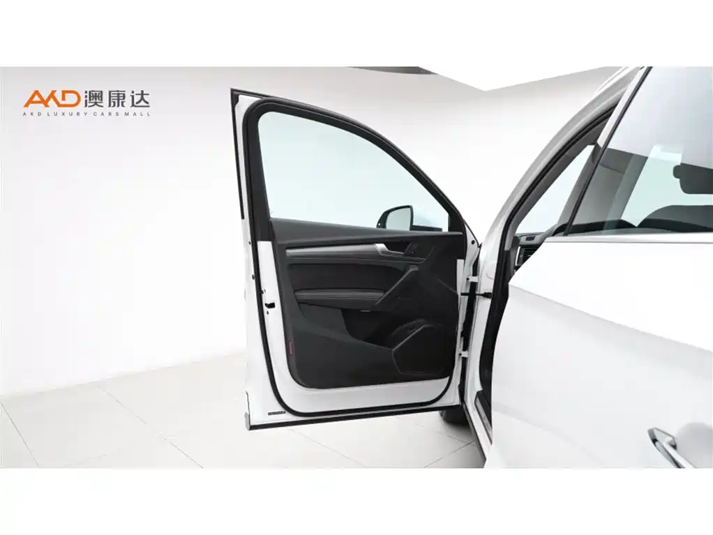 Audi Q5L 2022 Facelift 40T Luxury Dynamic фото 10