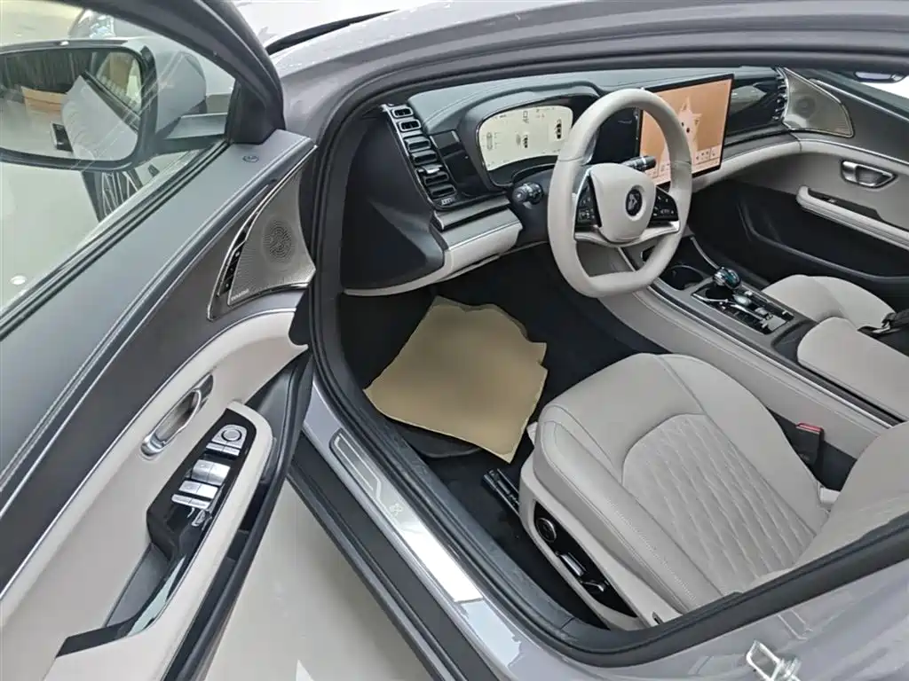 BYD Han 2025 Model EV 701KM LiDAR Smart Driving Version фото 16