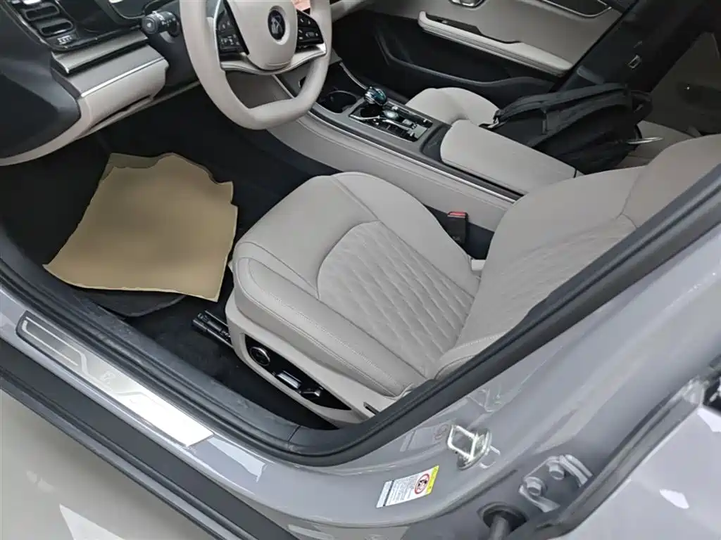 BYD Han 2025 Model EV 701KM LiDAR Smart Driving Version фото 15