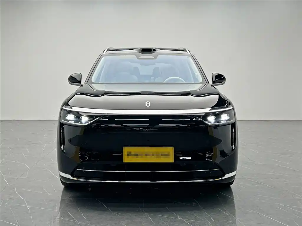AITO Wenjie AITO M8 2025 Model Extended Range Max+ Edition 53.4kWh 6-Seater фото 2