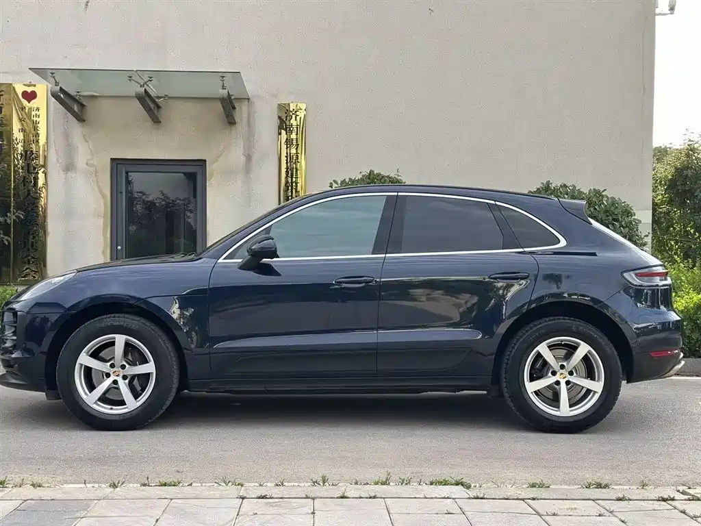 Porsche Macan 2018 Macan 2.0T фото 8