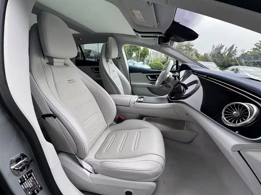 Mercedes-Benz EQE AMG 2023 AMG EQE 53 4MATIC+ фото 10