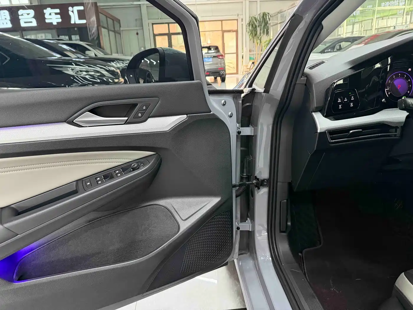 Volkswagen Golf 2021 280TSI DSG Pro фото 9