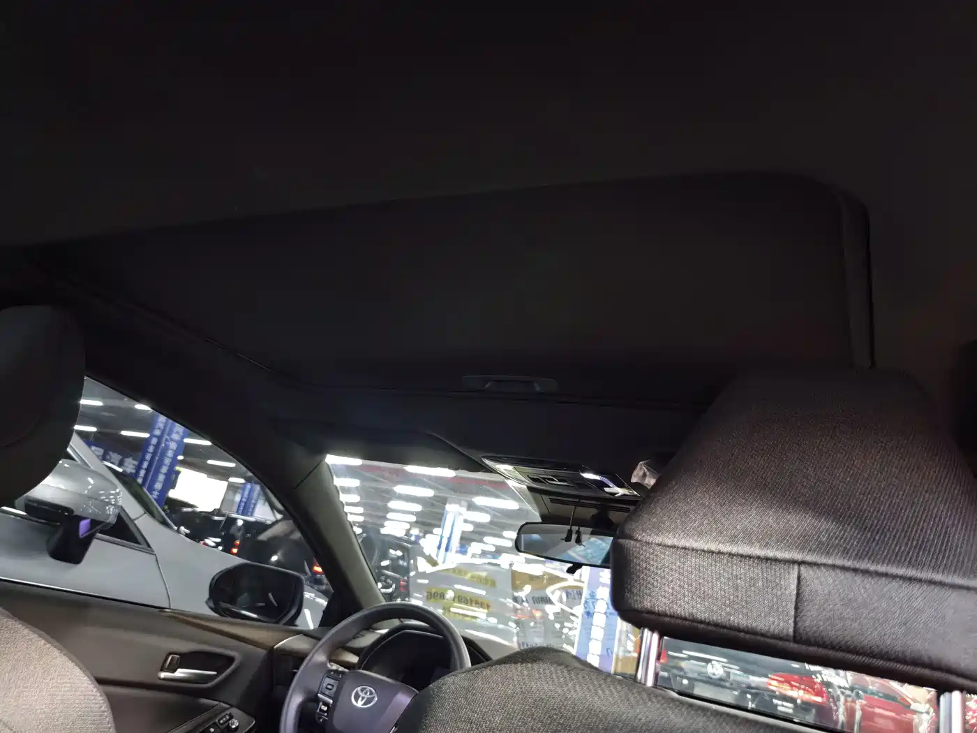 Toyota Avalon 2024 2.0L Luxury Edition фото 10