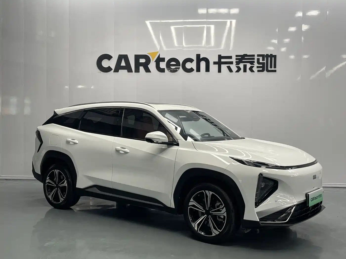Geely Galaxy Galaxy L7 2025 EM-i 115km Explorer+ Edition фото 3