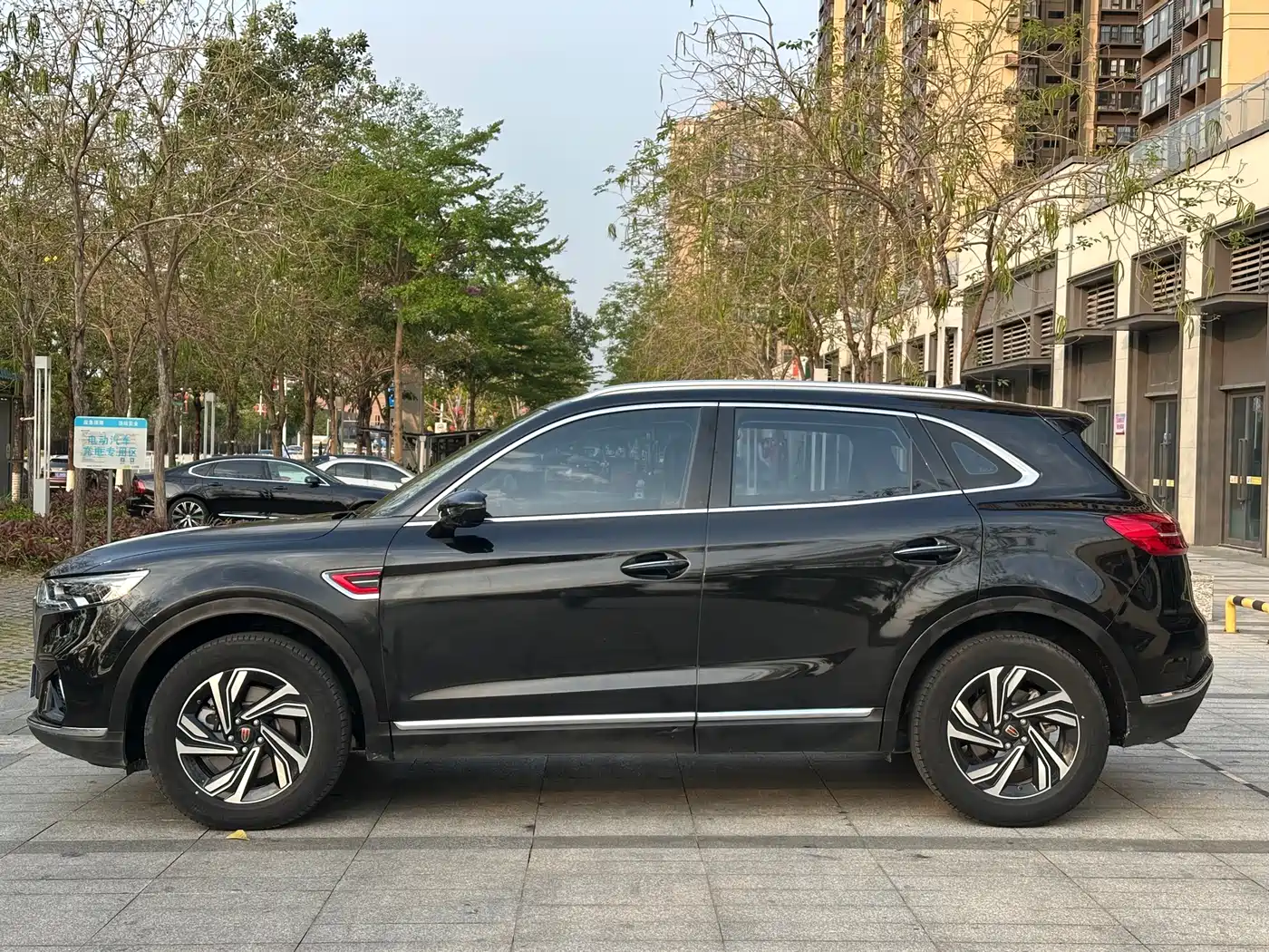 Hongqi HS5 2022 2.0T Smart Connect Premium Edition фото 44