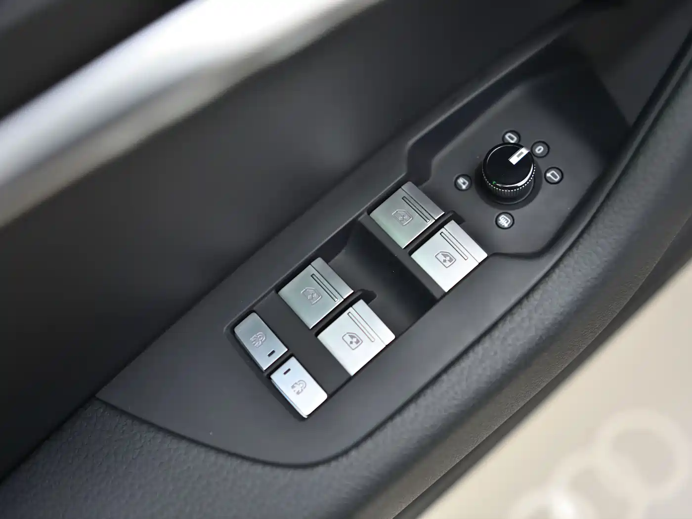 Audi A6L 2025 45 TFSI quattro Premium Sport фото 13