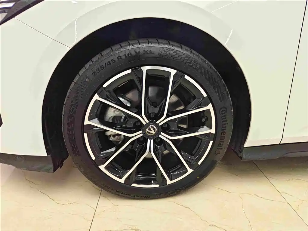 Changan UNI-V iDD 2024 2024 Blue Whale Smart iDD 136km Smart Premium