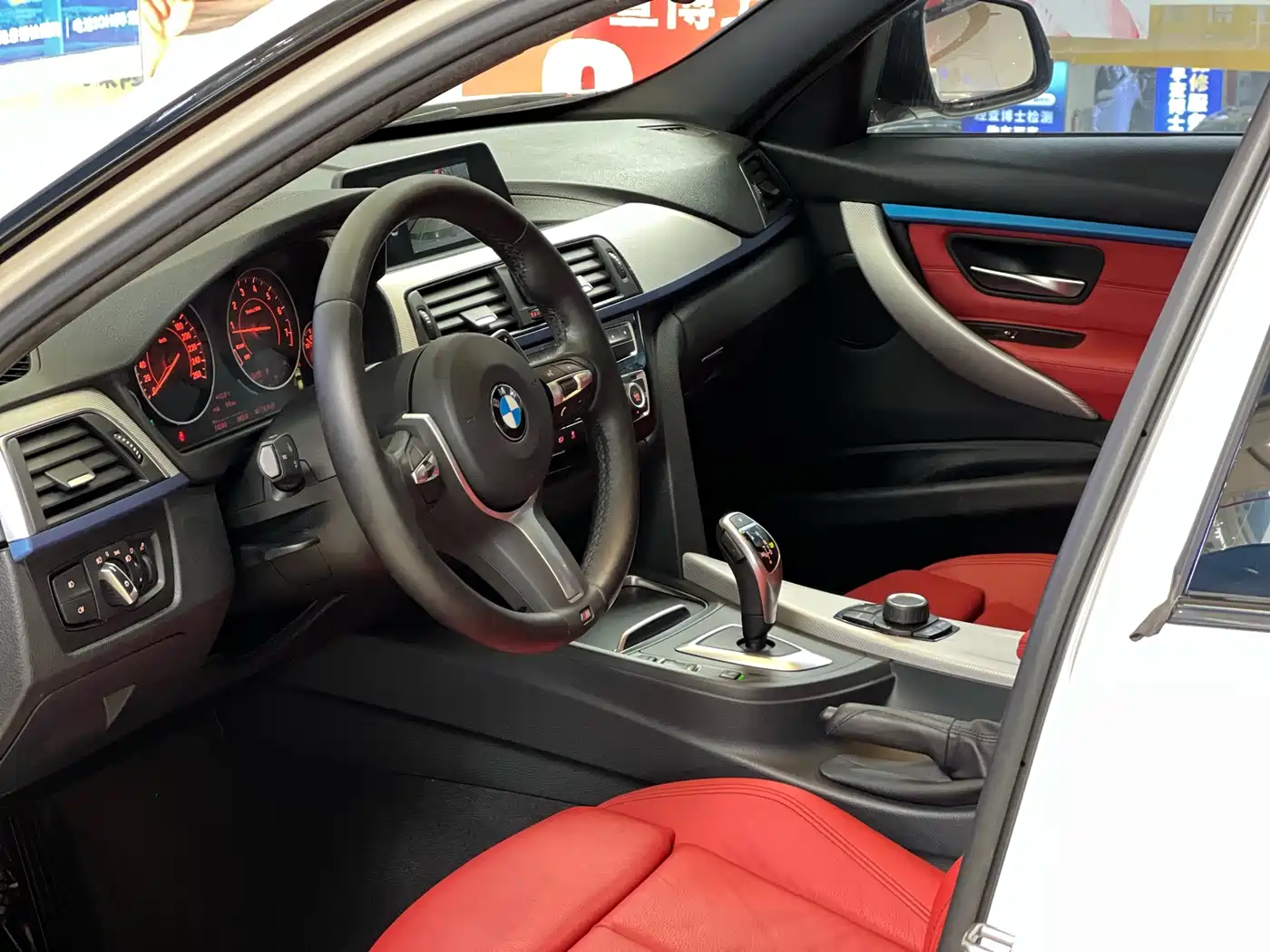 BMW 3 Series 2019 320i M Sport Package фото 4