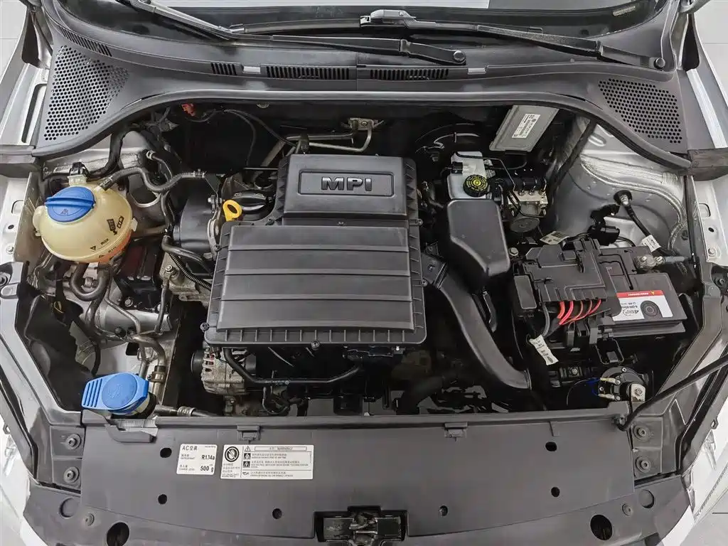 Volkswagen Santana 2015 1.4L Manual Trend Edition фото 6