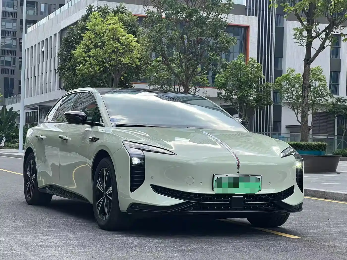 Hongqi EH7 2025 600 Smart Selection Edition фото 3