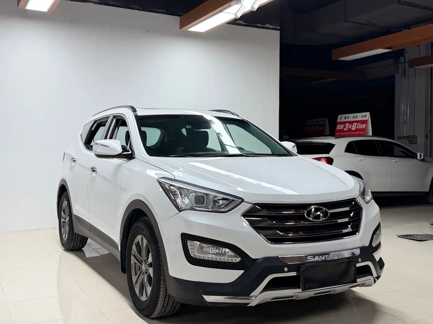 Hyundai Santa Fe 2013 Facelift 2.4L Automatic 4WD Smart фото 2