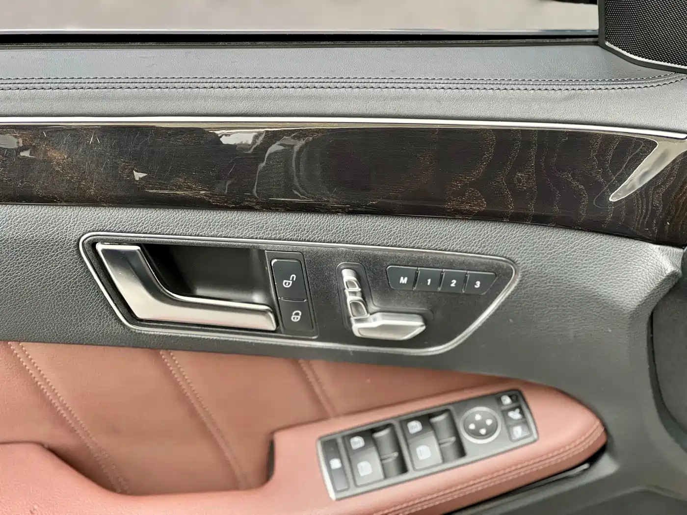 Mercedes-Benz E-Class 2015 E 320 L Sport 4MATIC фото 22
