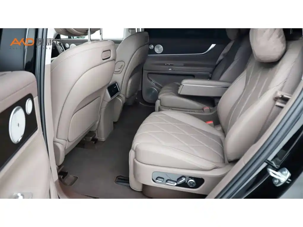 AITO Wenjie AITO M9 2025 Extended Range Ultra 52kWh 6-Seater фото 7