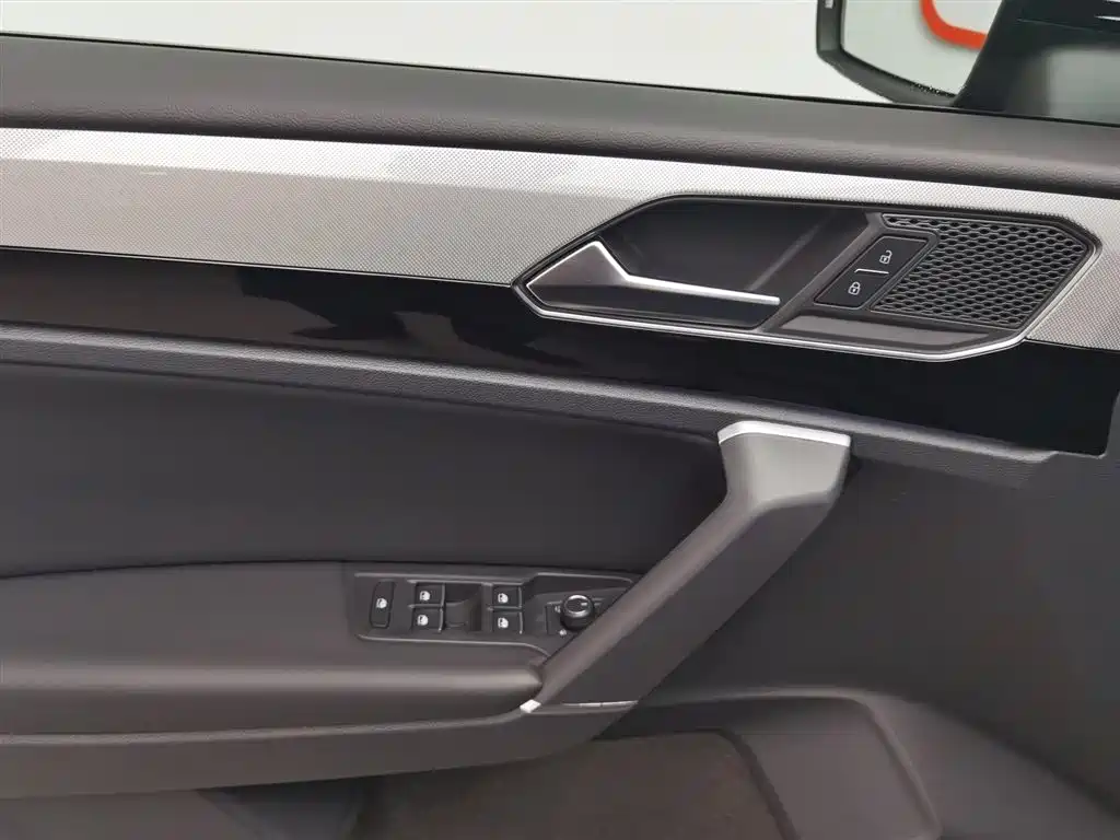 Volkswagen Tayron 2019 Expedition 280TSI 2WD Luxury (China VI) фото 9