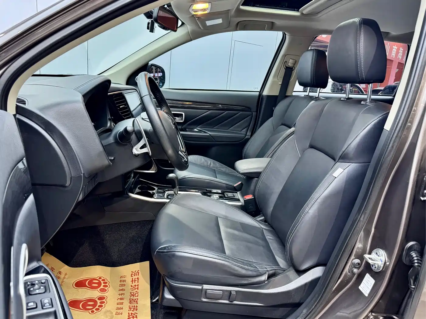 Mitsubishi Outlander 2019 2.4L 4WD Deluxe Edition 7-seater China V фото 9