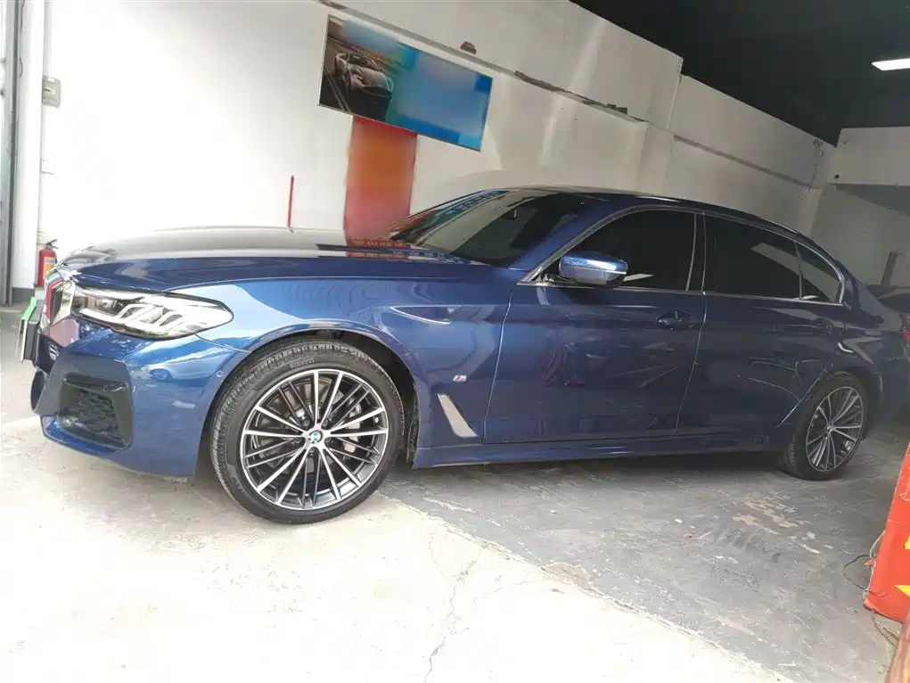 BMW 5 Series 2022 Facelift 530Li Leading M Sport Package фото 21