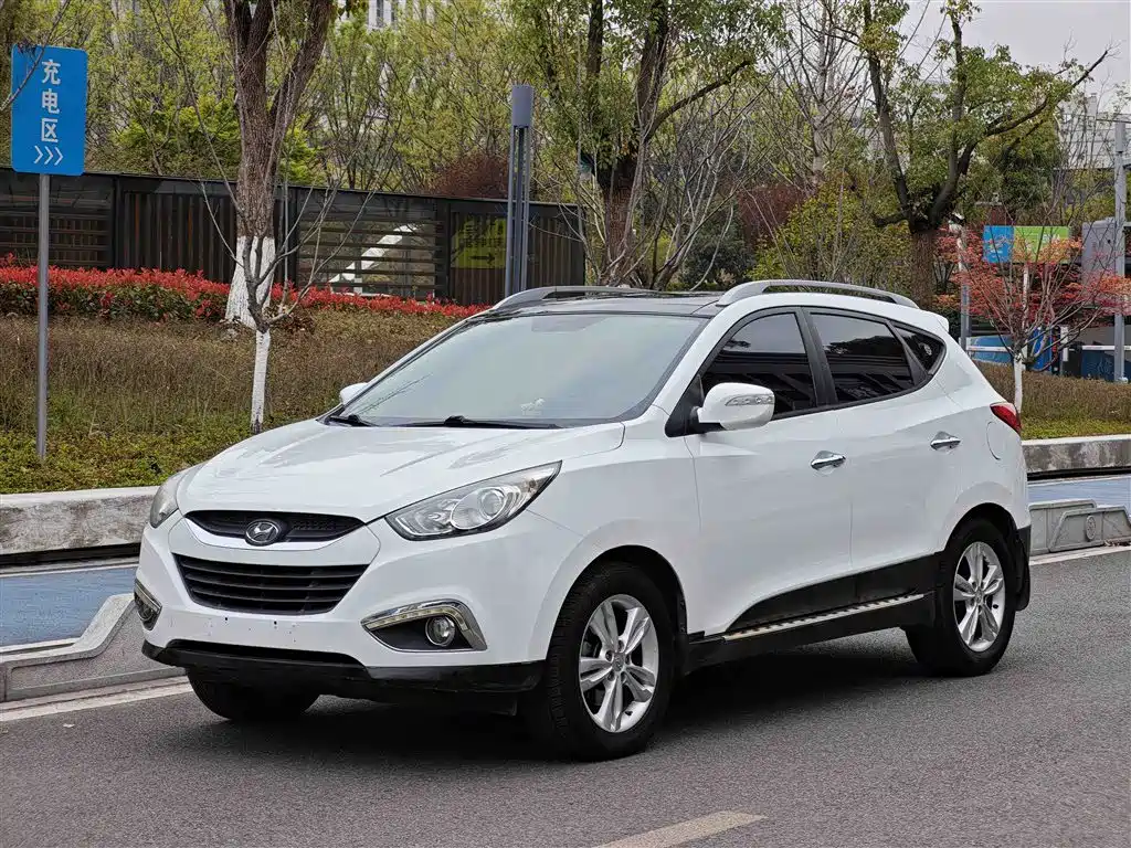 Hyundai Beijing Hyundai ix35 2010 2.4L Automatic 2WD Premium GLS