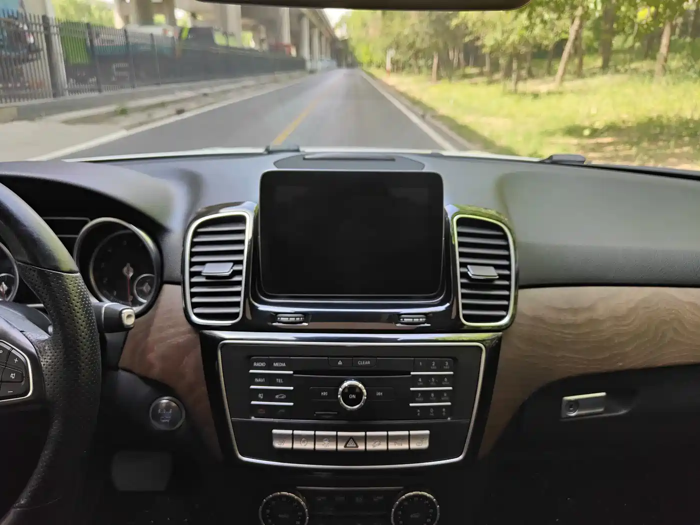 Mercedes-Benz GLE 2016 GLE 320 4MATIC Luxury фото 8