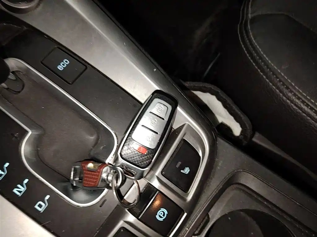 Chevrolet Captiva 2017 2.4L 4WD Flagship Edition 7-Seater фото 9