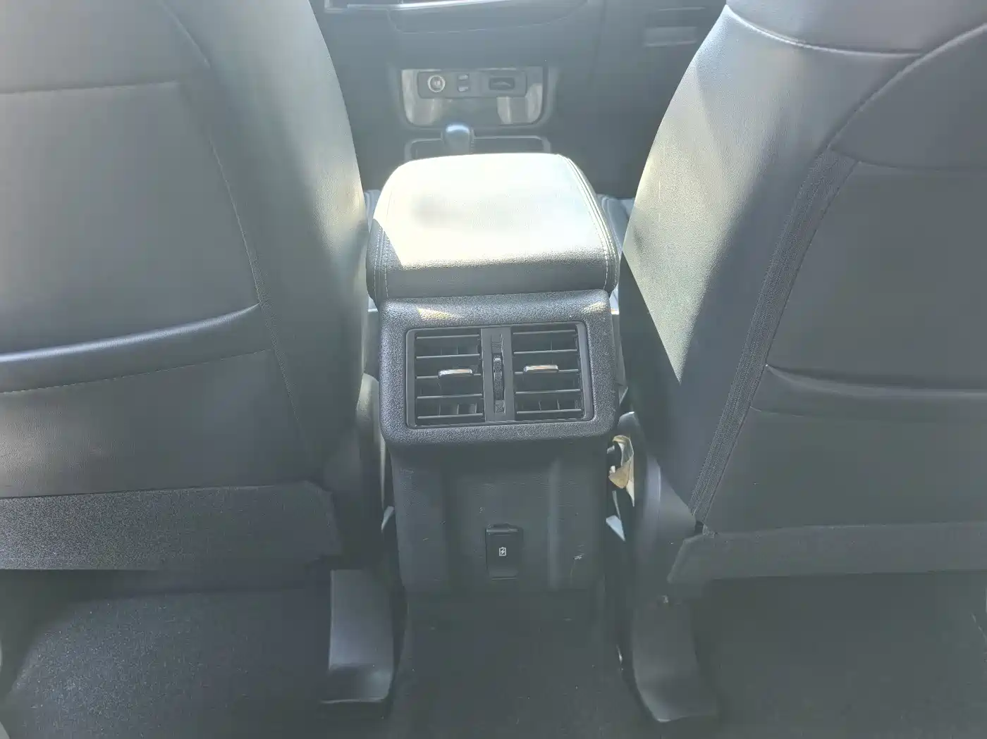 Mitsubishi Outlander 2021 2.4L 4WD Yaodong Edition 5-seater фото 21