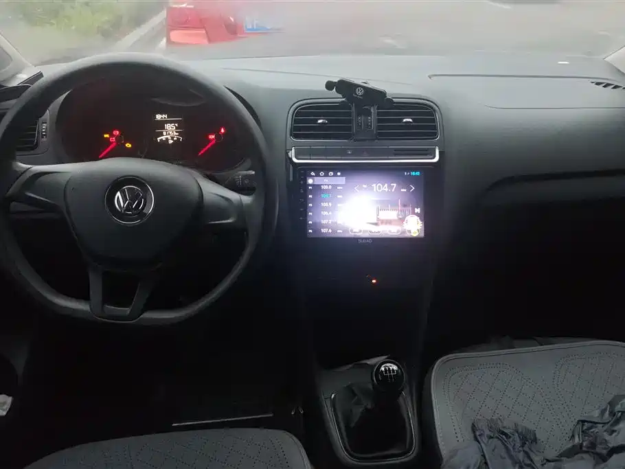 Volkswagen Polo 2016 1.4L Manual Trend фото 12