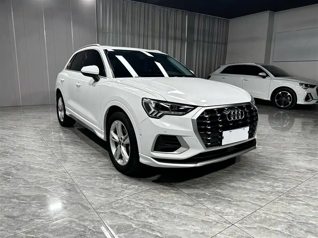 Audi Q3 2022 35 TFSI Fashion Elegance фото 3