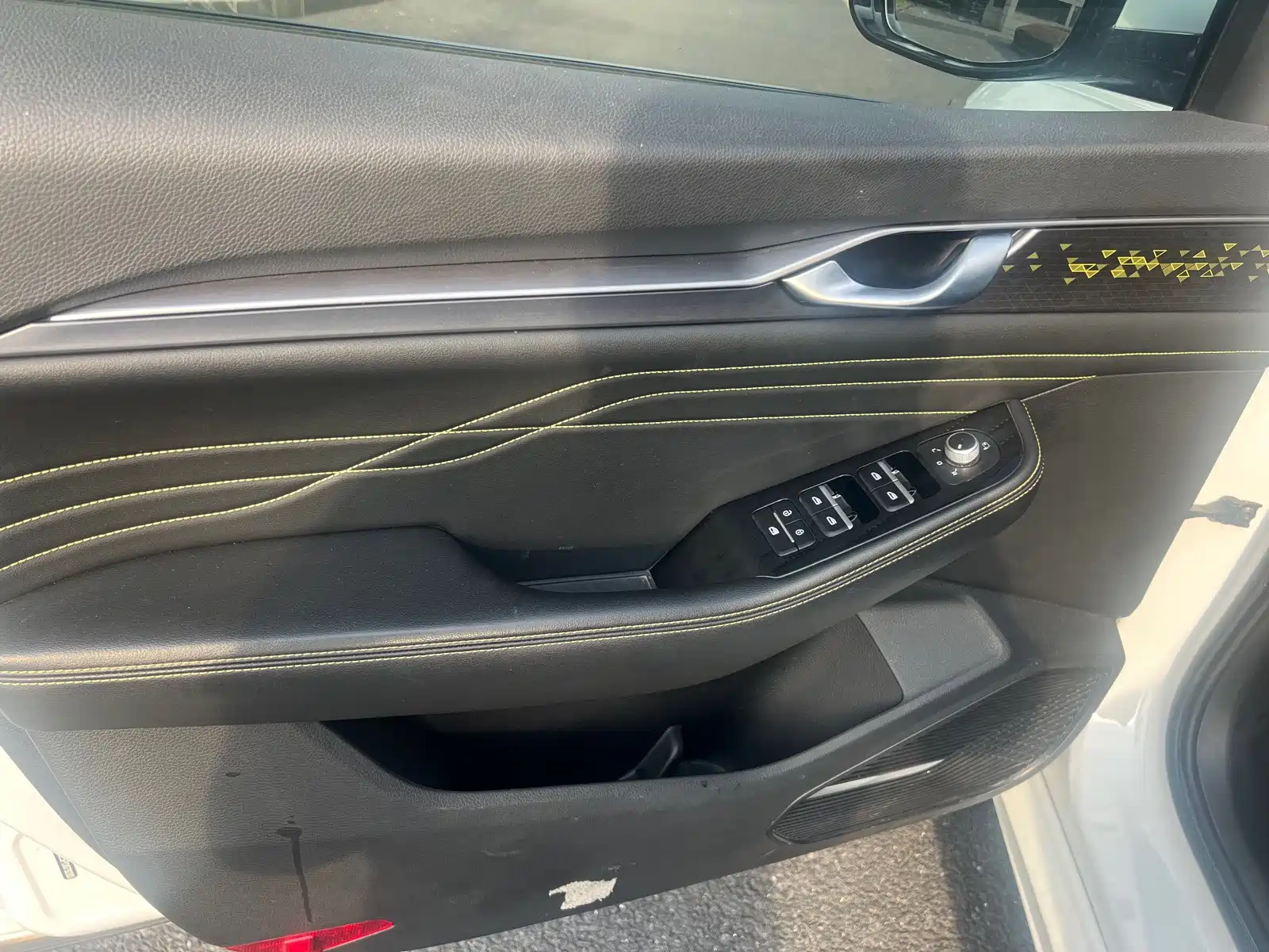 Фото 8 - Geely Preface