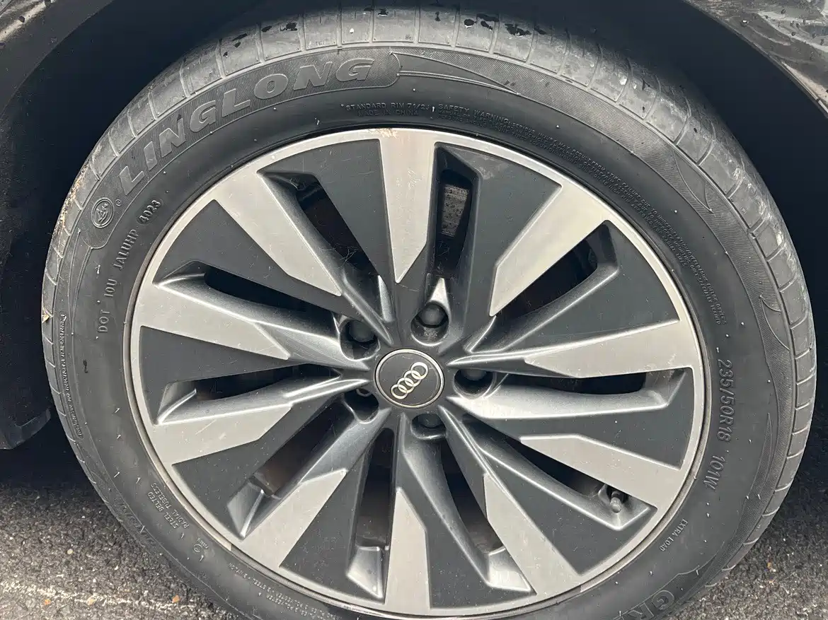 Photo 7 - Audi A6L