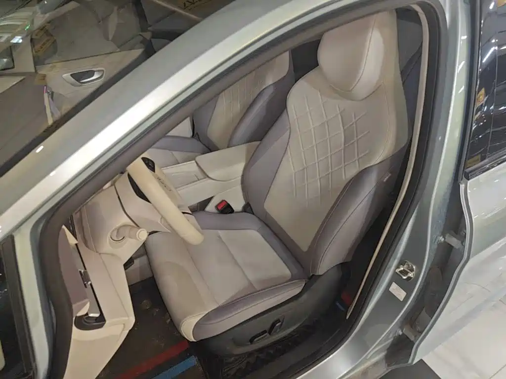 MG MG4 EV 2025 2025 Base Model