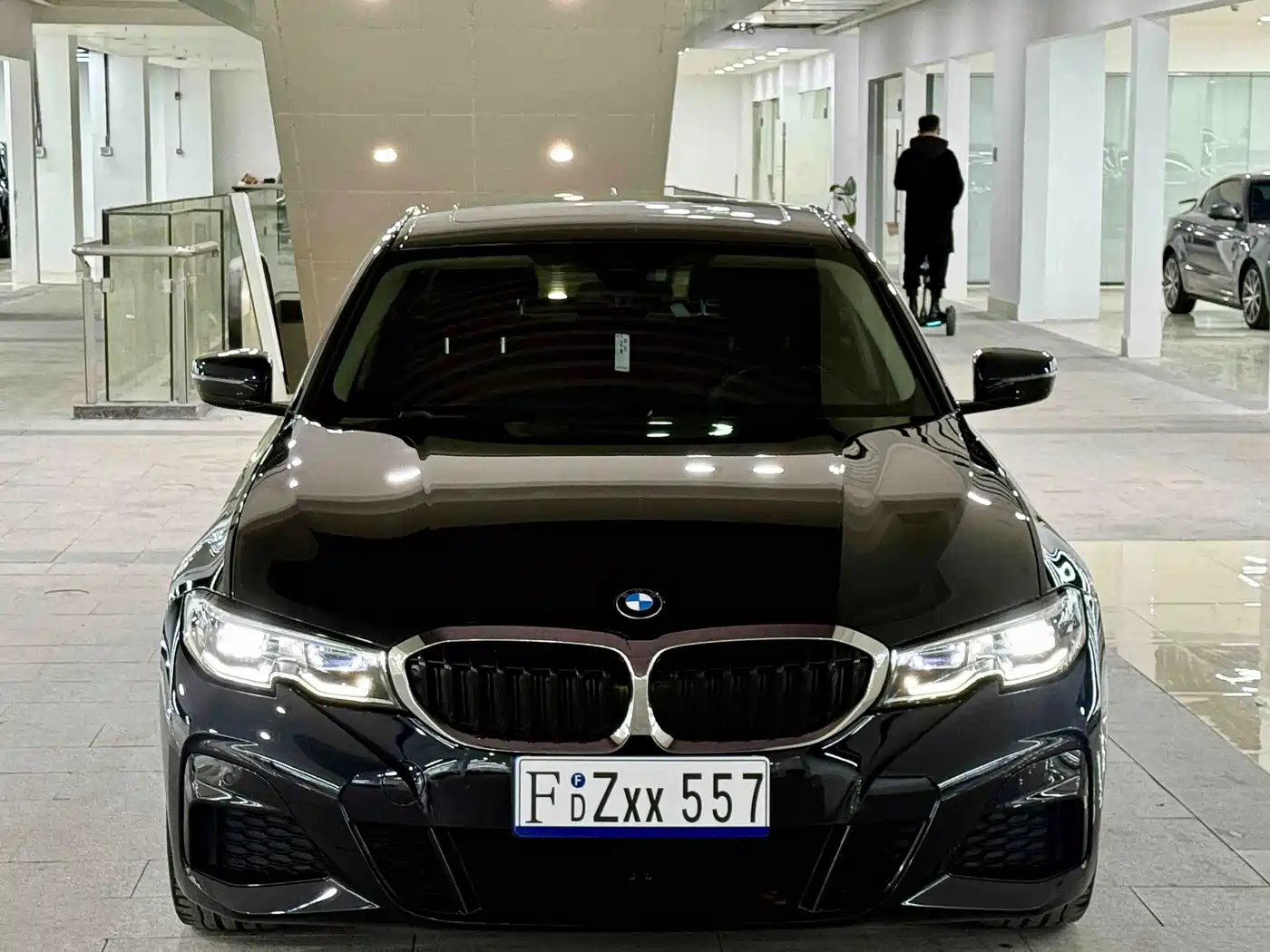 Фото 2 - BMW 3 Series