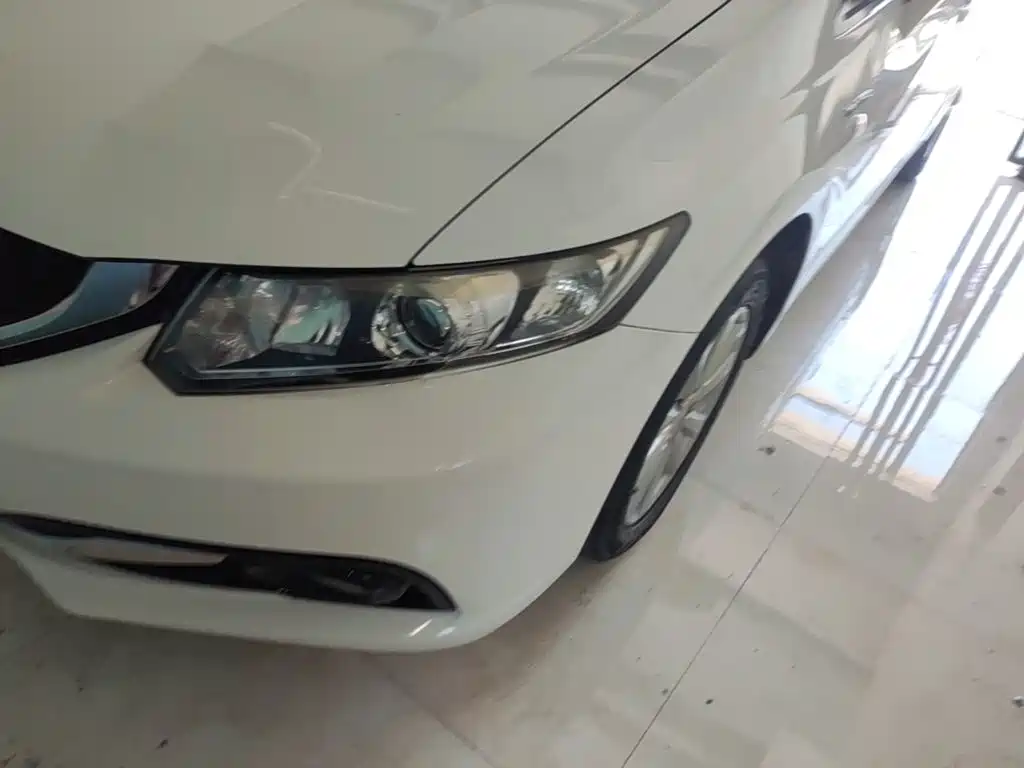 Фото 24 - Honda Civic
