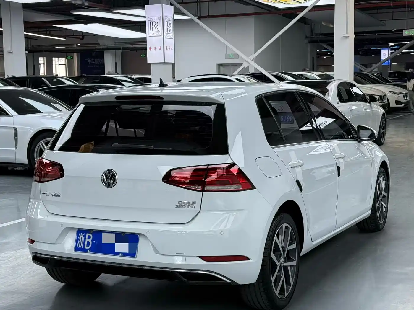Volkswagen Golf 2020 Beloved Edition 280TSI DSG Comfort фото 9
