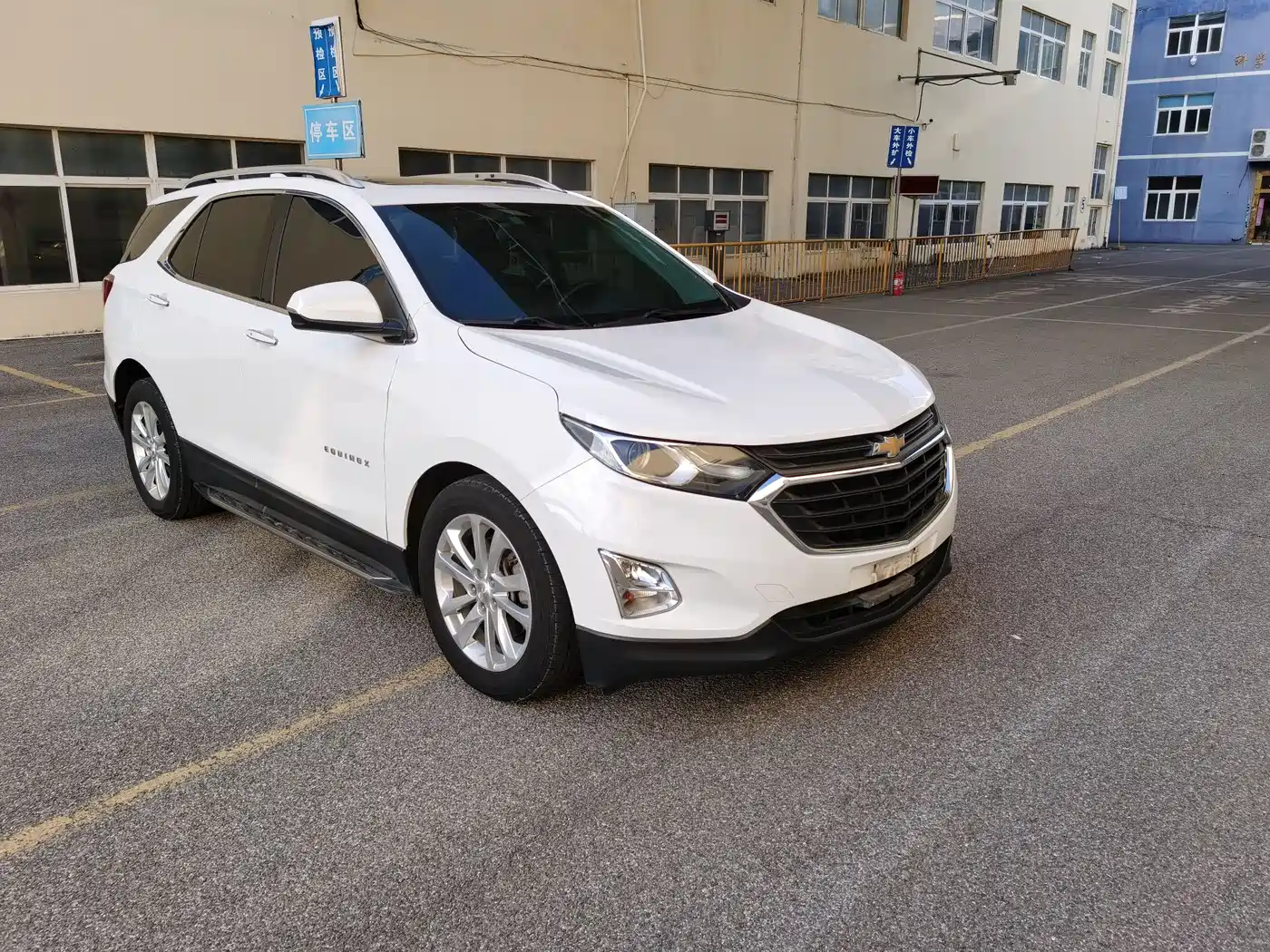 Chevrolet Equinox 2018 550T Automatic 4WD Pioneer Edition фото 3