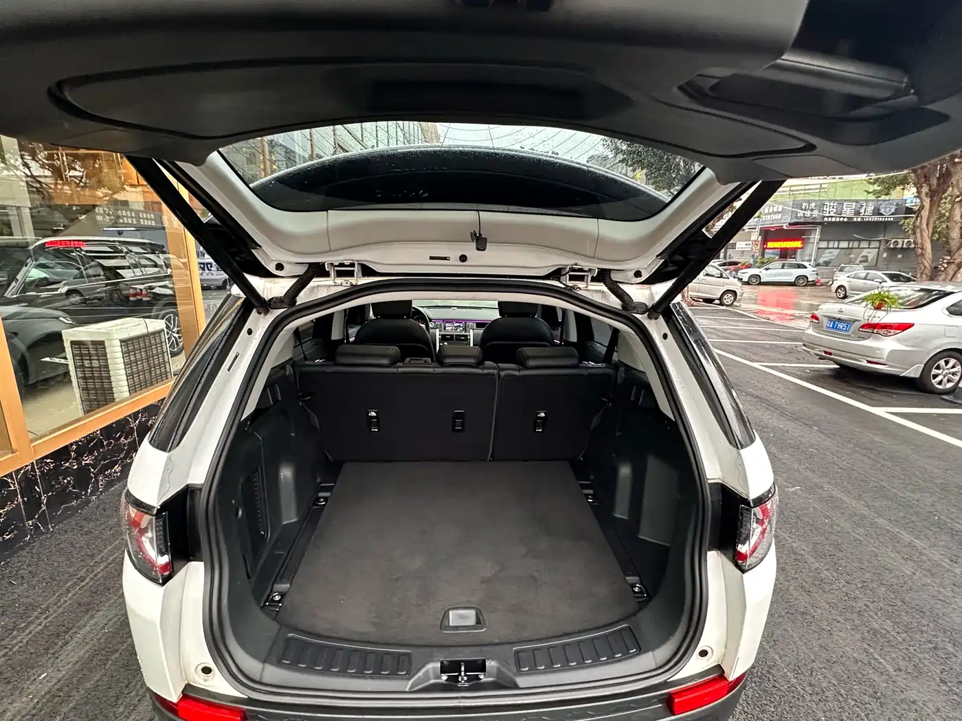 Land Rover Discovery Sport 2019 240PS SE Edition China V фото 13