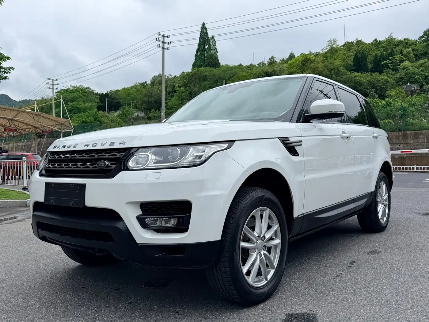 Land Rover Range Rover Sport 2016 Model 3.0 SC V6 SE