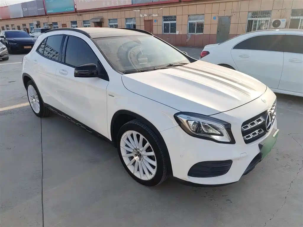 Mercedes-Benz GLA 2018 GLA 200 Polar Limited Edition фото 4