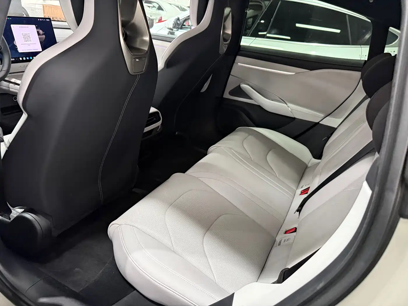 Xiaomi Auto Xiaomi SU7 2024 AWD Extended Range Advanced Smart Driving Max Edition фото 5