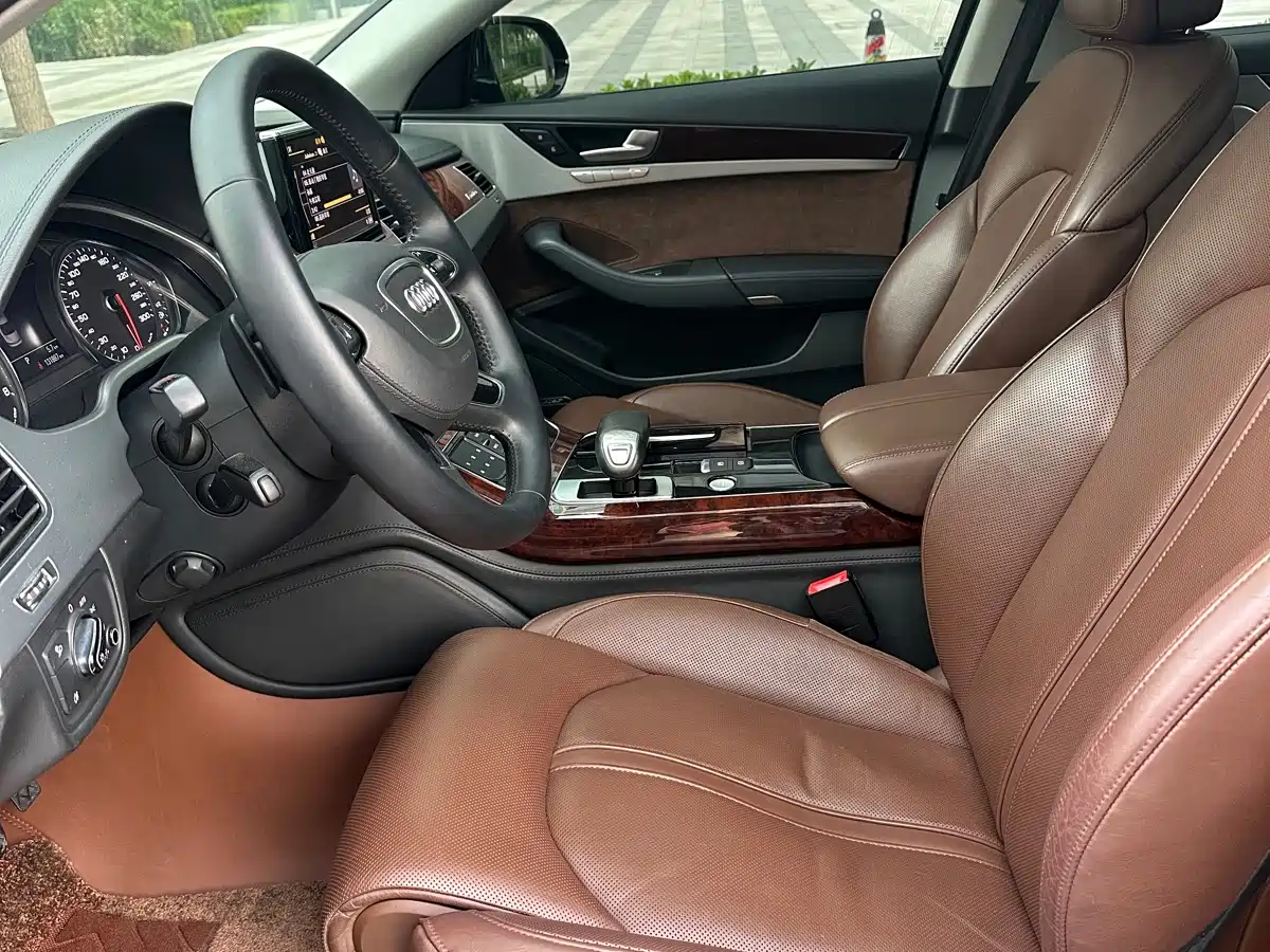 Audi A8 2012 A8L 45 TFSI quattro Luxury фото 11