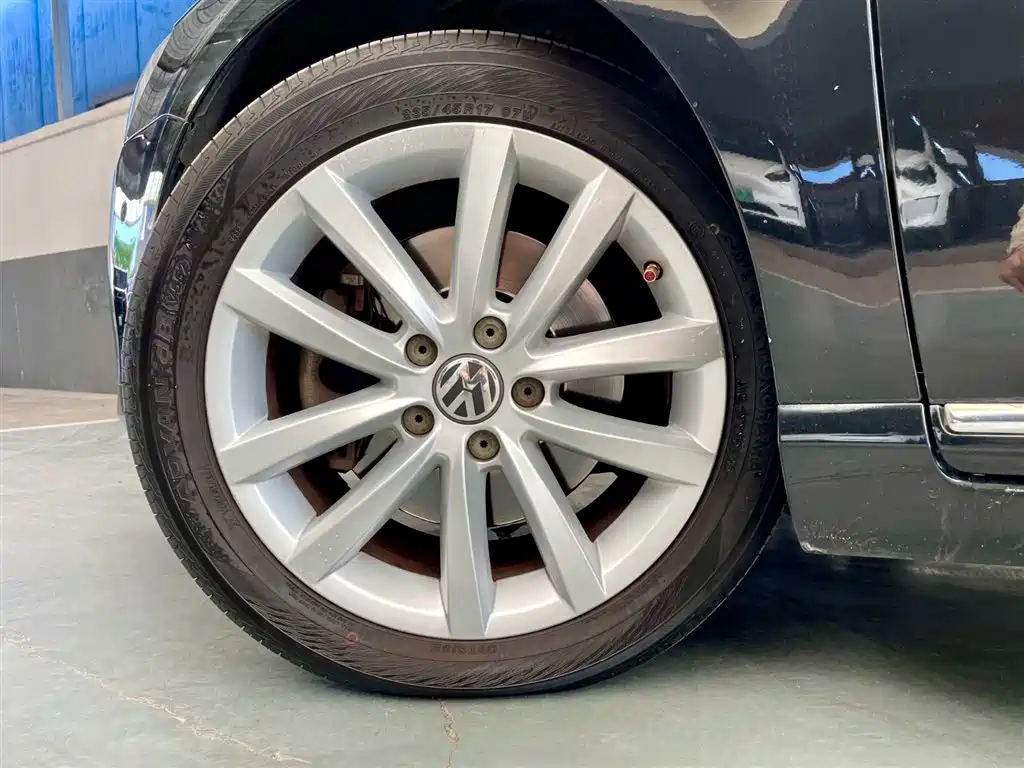 Volkswagen Magotan 2013 2.0TSI Premium фото 21