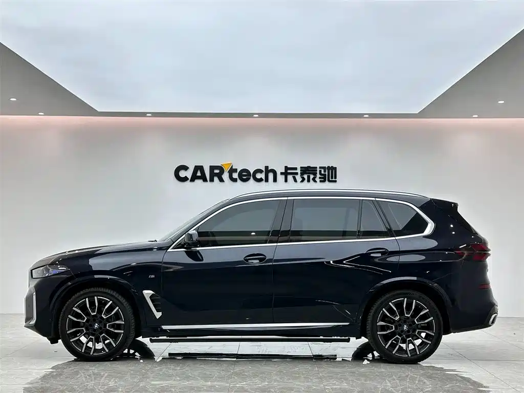 BMW X5 2023 xDrive 40Li M Sport Package фото 2