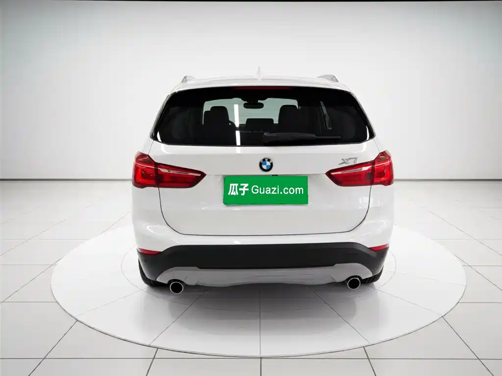 BMW X1 2016 sDrive18Li Premium Model фото 6