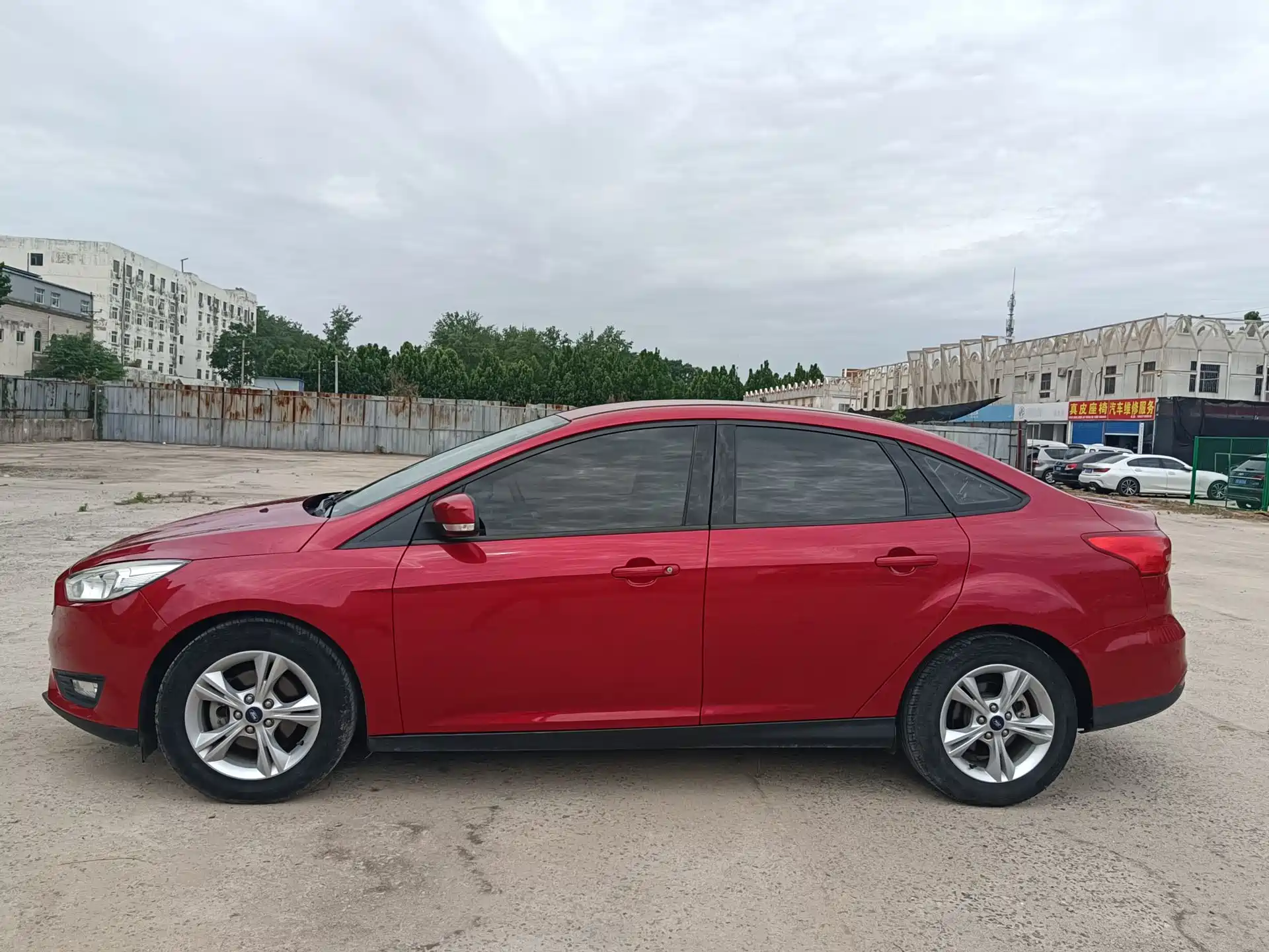 Фото 4 - Ford Focus