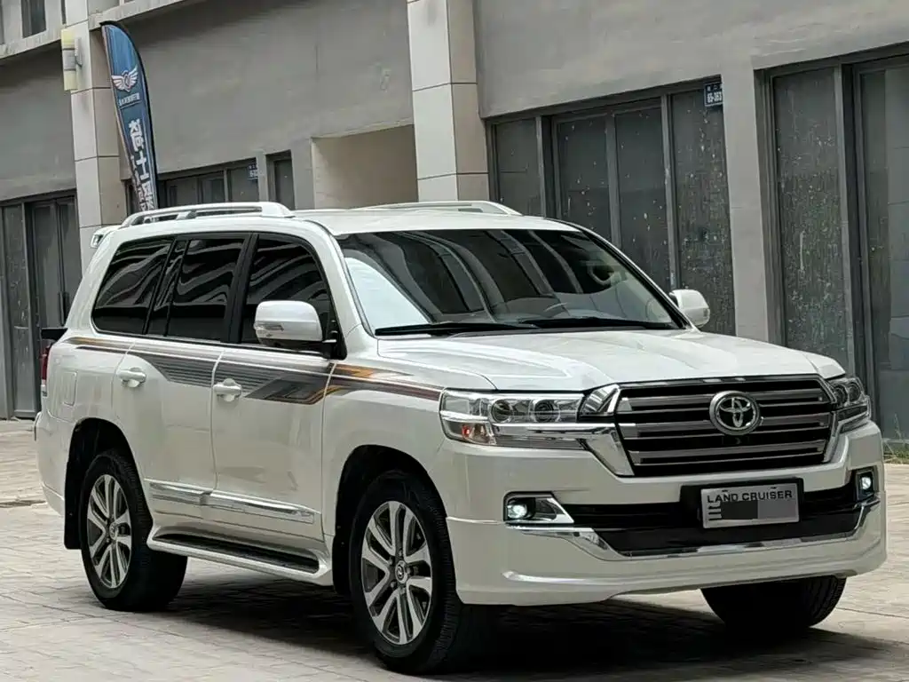 2018 Toyota Land Cruiser (Import)