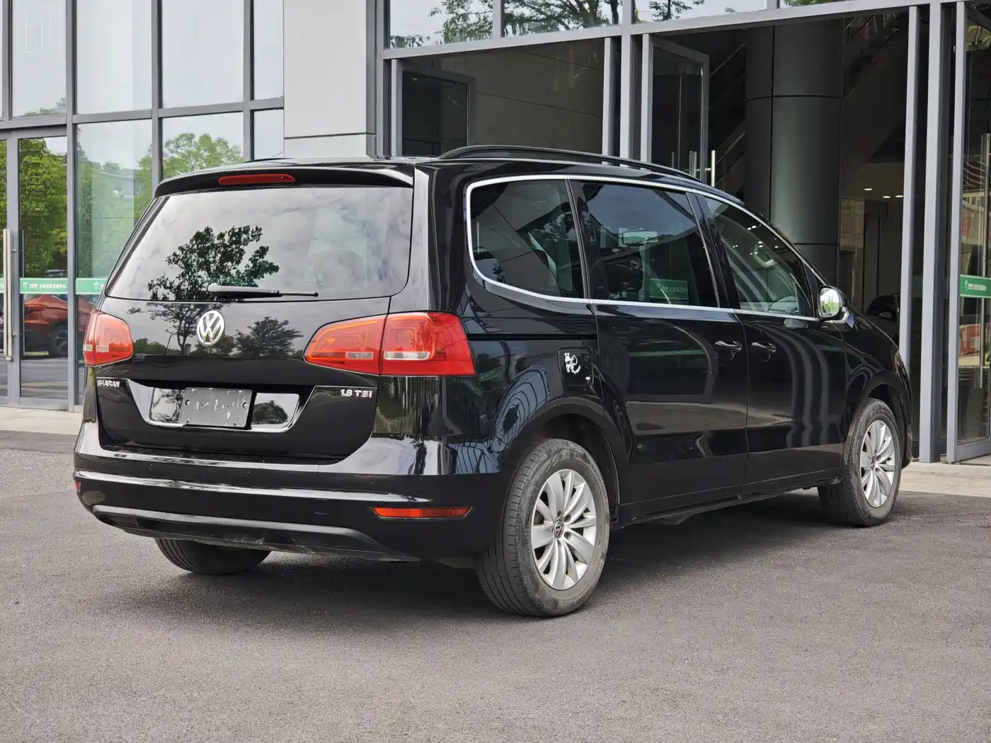 Volkswagen Sharan 2015 1.8TSI Comfort фото 14