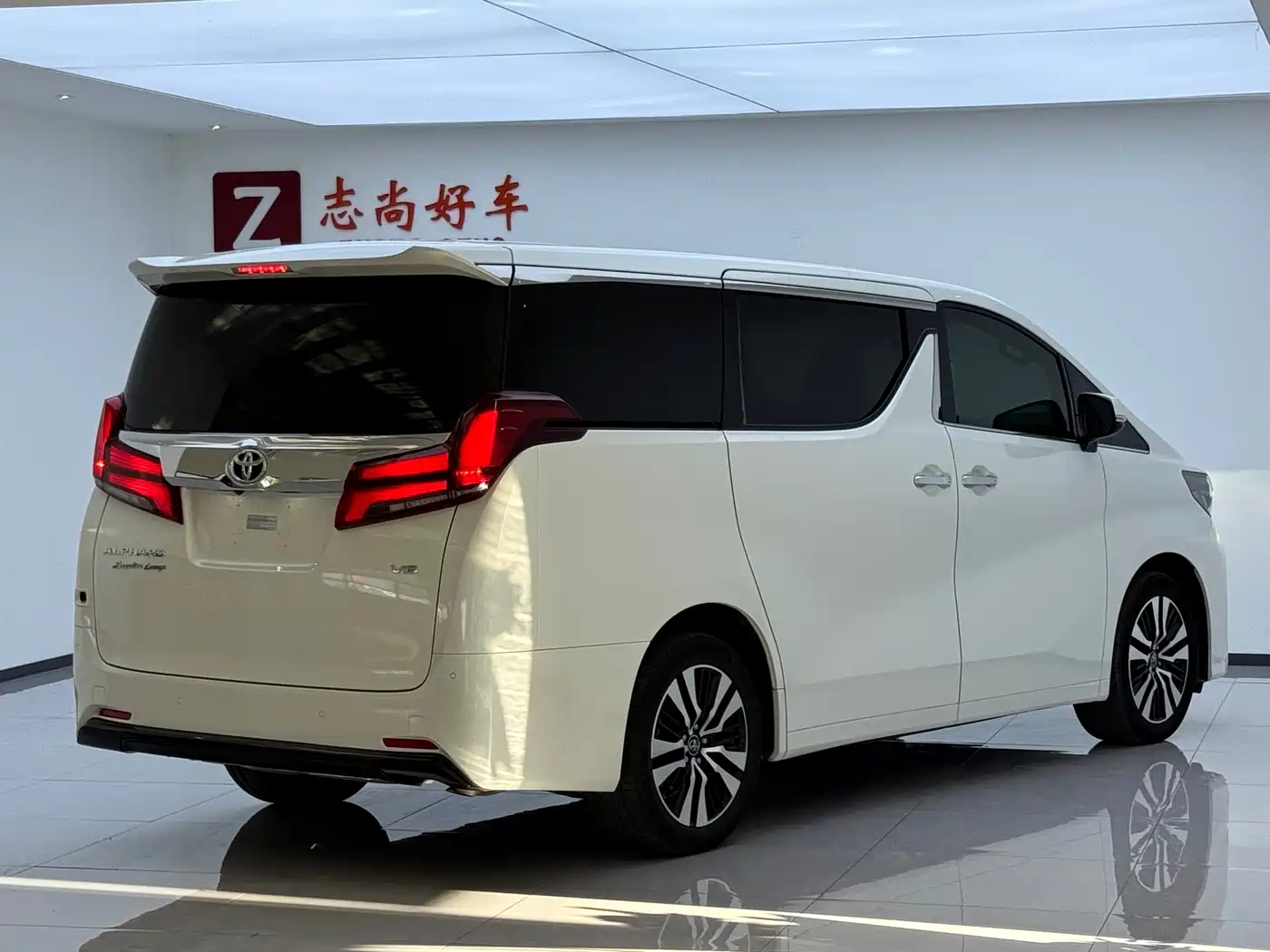 Toyota Alphard 2018 Facelift 3.5L Premium Edition фото 10