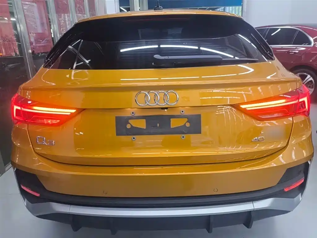 AUDI Q3 SPORTBACK