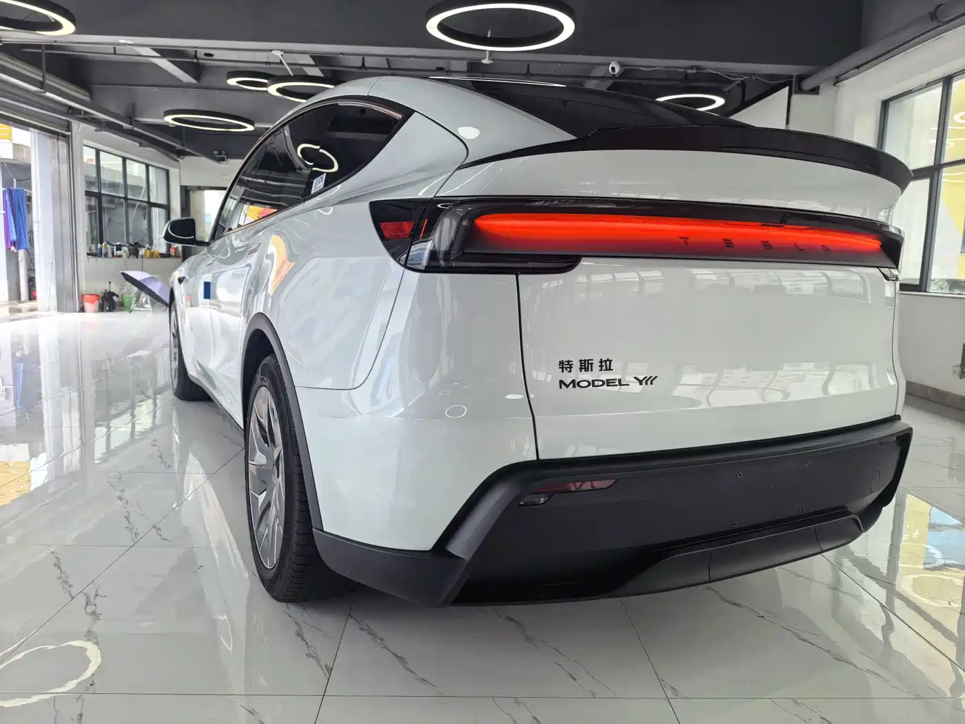 Tesla Model Y L 2026 2025 Facelift Long Range AWD
