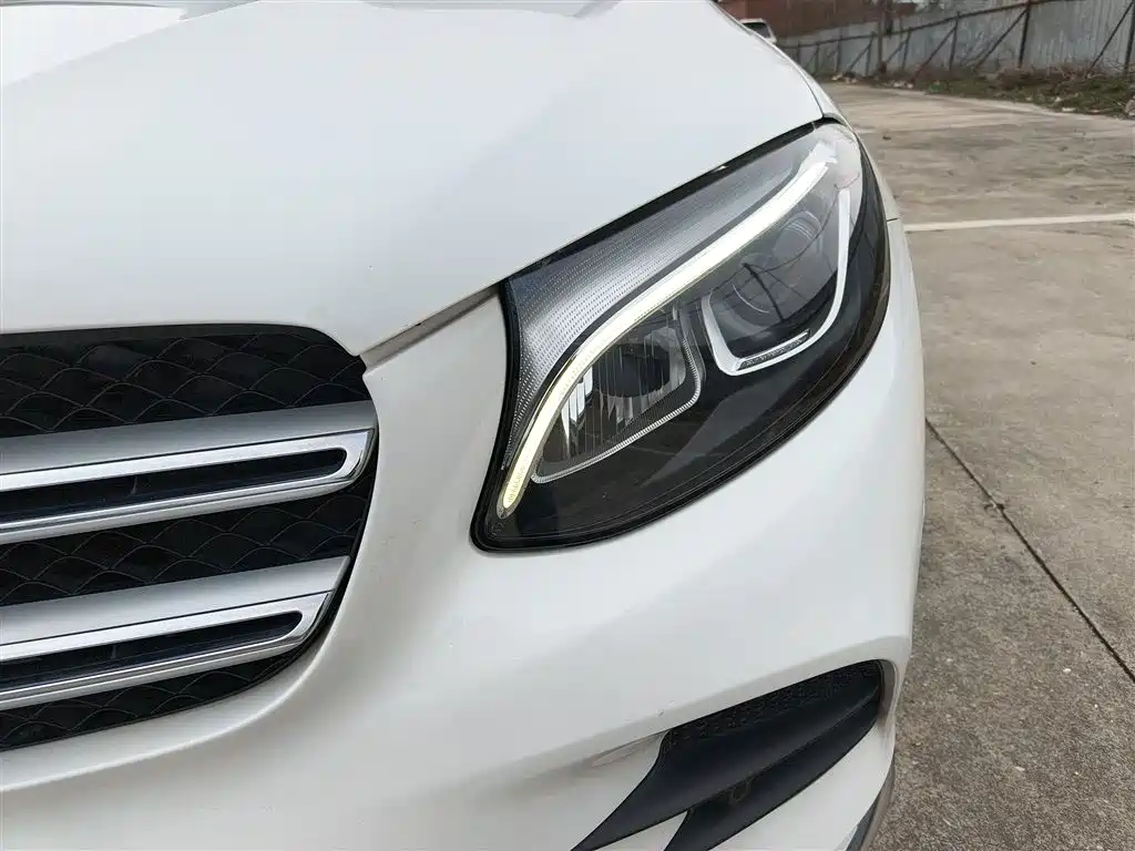 Mercedes-Benz GLC 2018 Facelift GLC 260 4MATIC Dynamic фото 18
