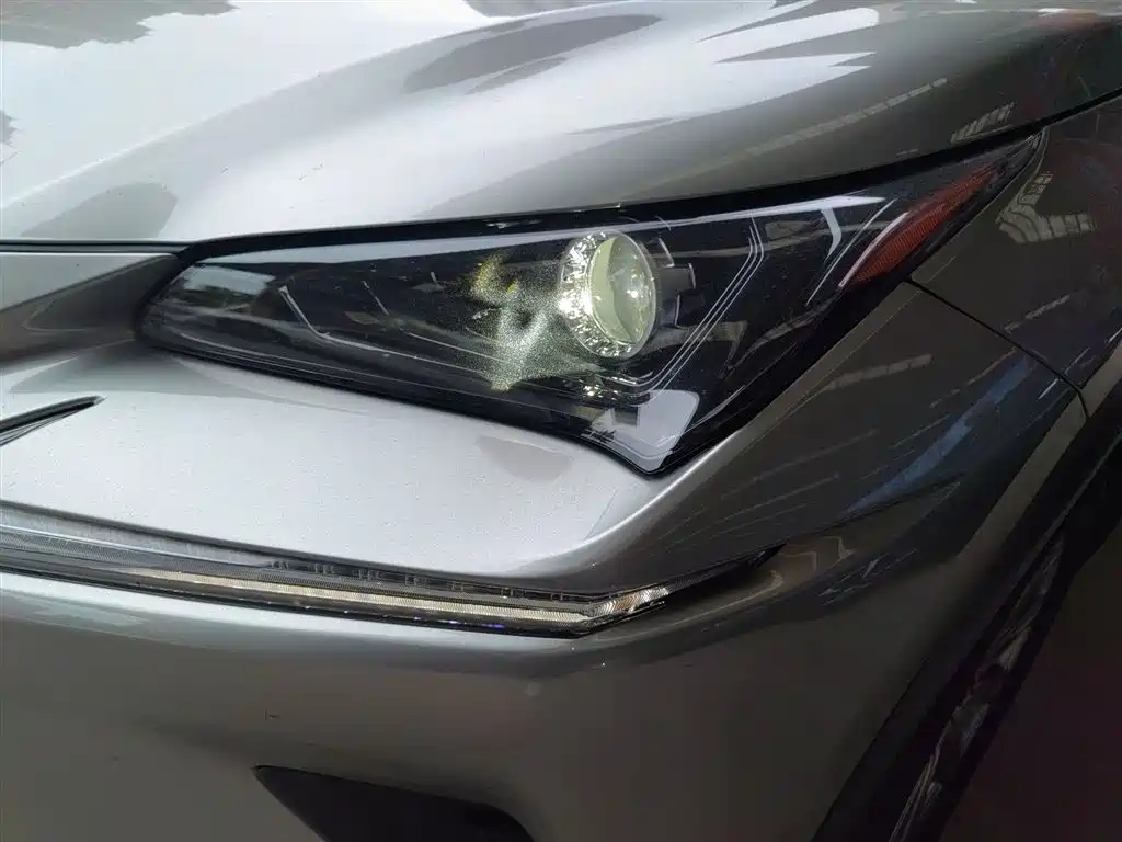 Lexus NX 2020 300h FWD F Sport China VI фото 16